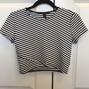 Forever 21 black and white crop top